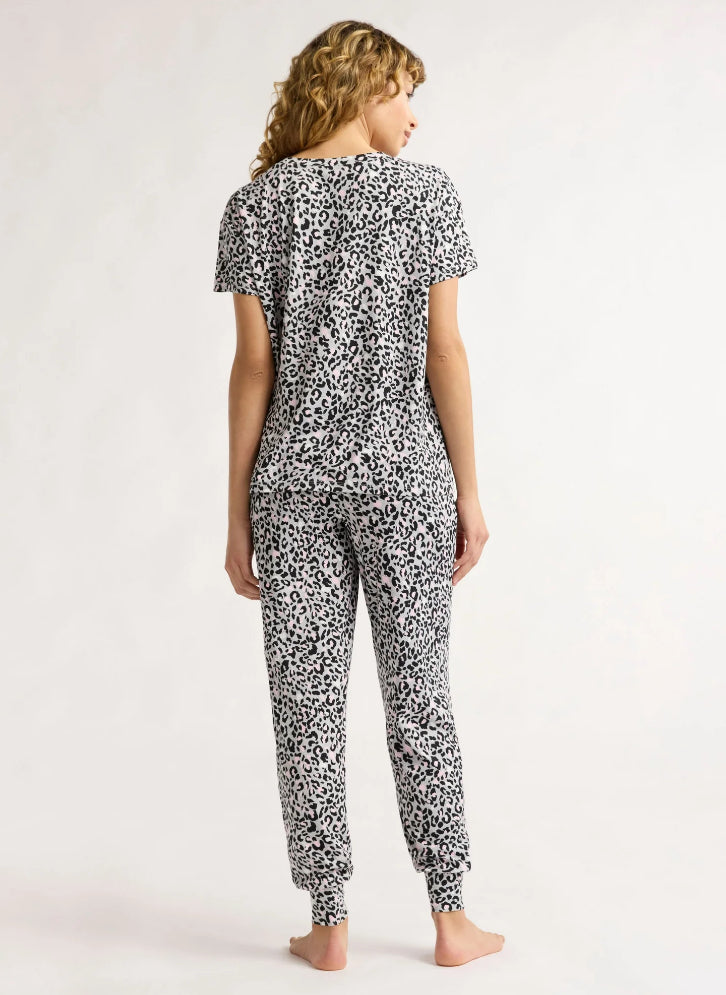 Joyspun Women's and Women’s Plus Sleep Tee and Joggers Pajama Set, 2-Piece.