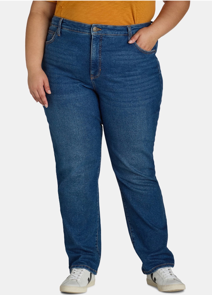 Terra & Sky Women's Plus Size Core Straight Leg Jeans.