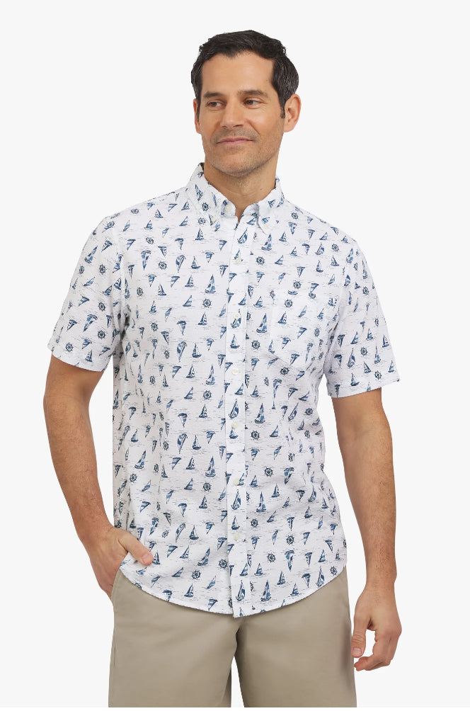 Chaps Men's Short Sleeve Seersucker Woven Shirt.