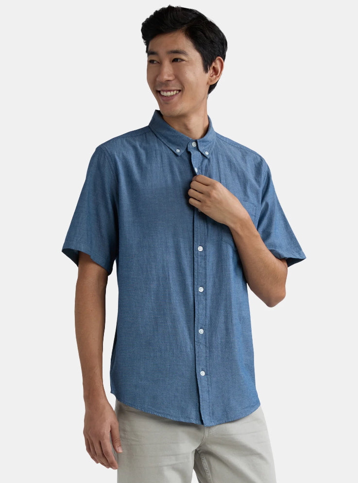 George Men's & Big Men's Button-Up Poplin Shirt with Short Sleeves.