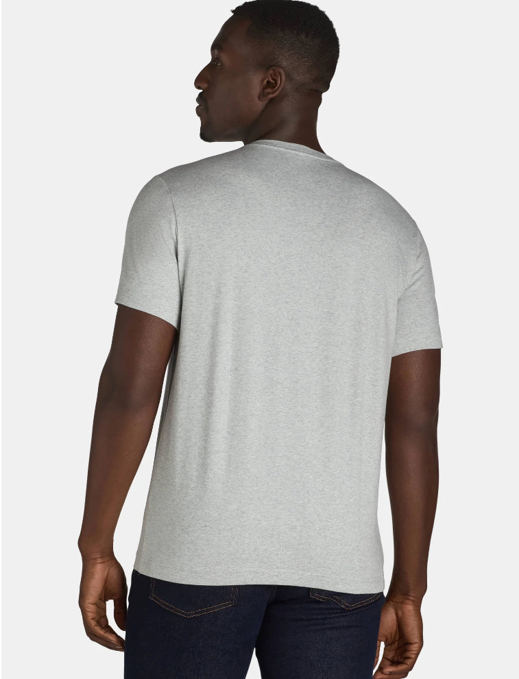 George Men’s & Big Men’s V-Neck Short Sleeve Tee.