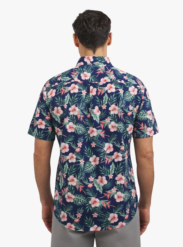 Chaps Men's Short Sleeve Seersucker Woven Shirt.