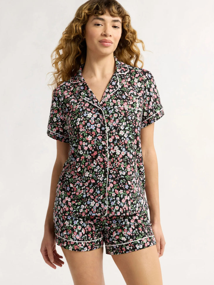 Joyspun Women's Dreamy Soft Collection Notch Collar Top and Shorts Pajama Set.