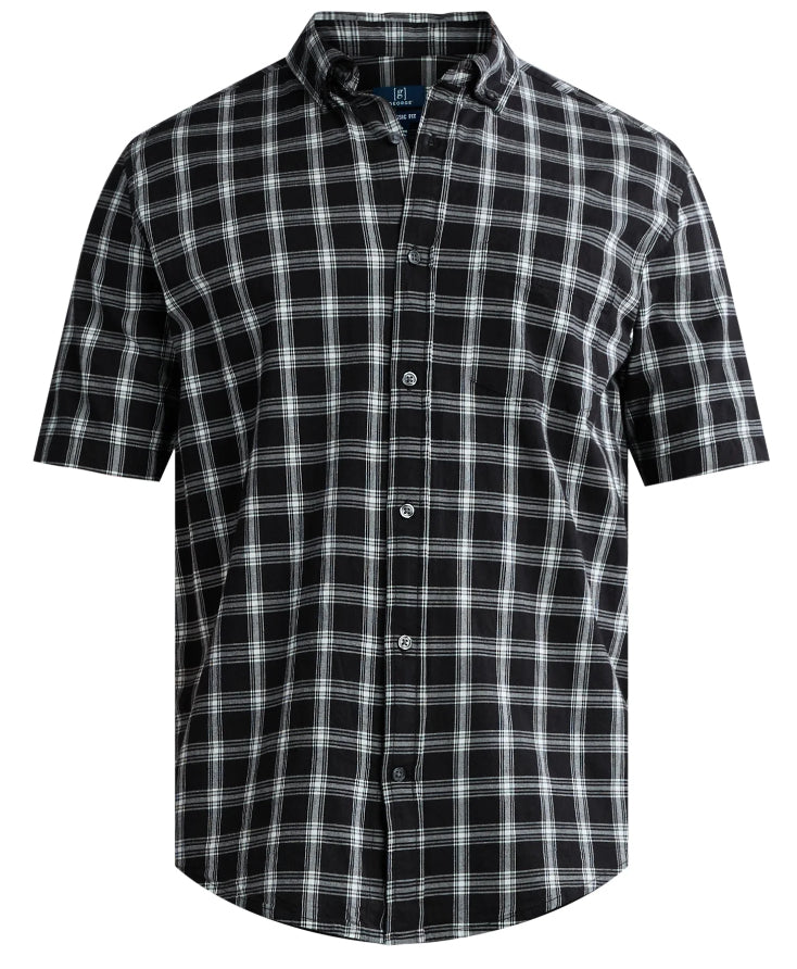 George Men's & Big Men's Button-Up Poplin Shirt with Short Sleeves.