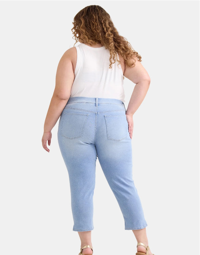 Terra & Sky Women's Plus Size High Rise Capri Jeggings
