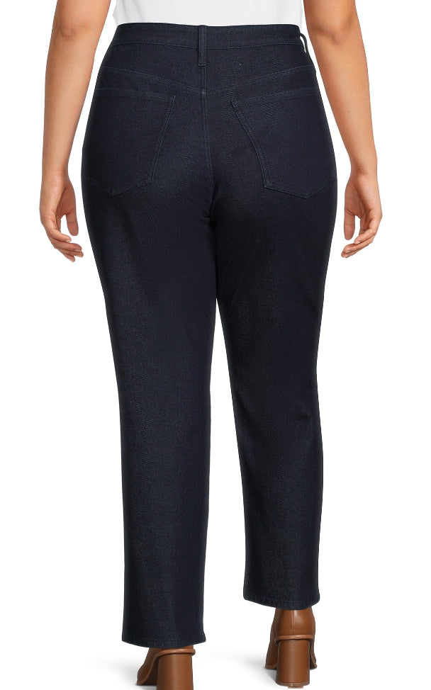 Terra & Sky Women's Plus Size Core Straight Leg Jeans.