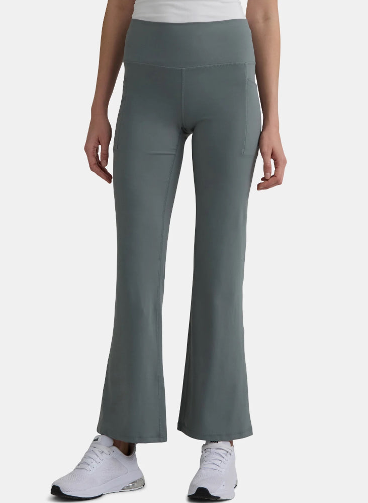 Avia Women's and Women's Plus SoftSculpt Flare Leggings with Pockets